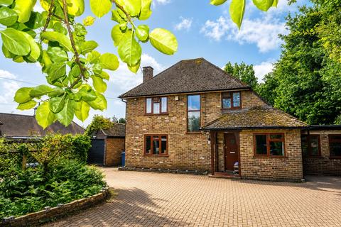 3 bed property, in Church Road, £725,000