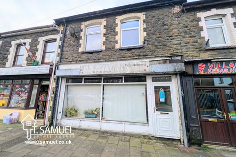2 bed property, in Windsor Place, £90,000