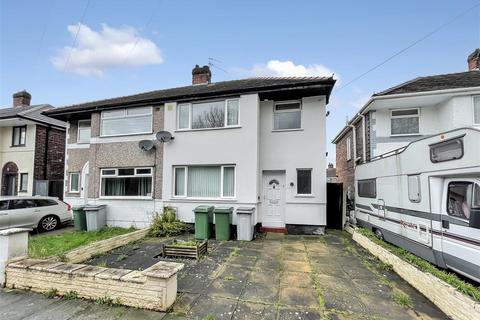 3 bed property, in Terminus Road, £185,000