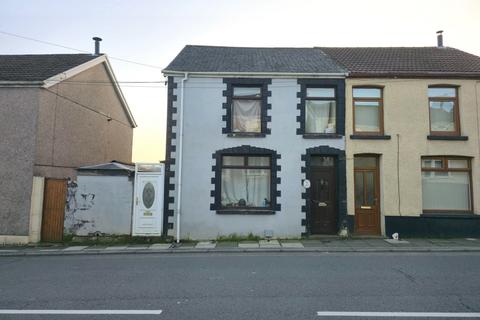 3 bed property, in Bridgend Road, £165,000