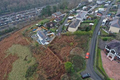 Studio, in Brynhyfryd Terrace, £50,000