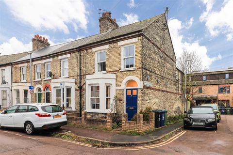 2 bed property, in Argyle Street, £525,000