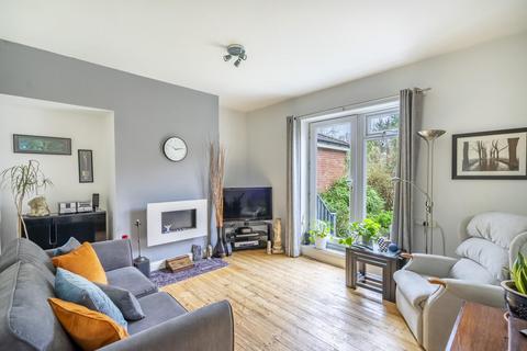 3 bed property, in Huntington Road, £375,000