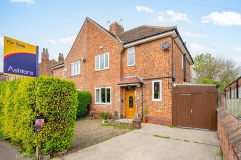3 bed property, in Huntington Road, £375,000