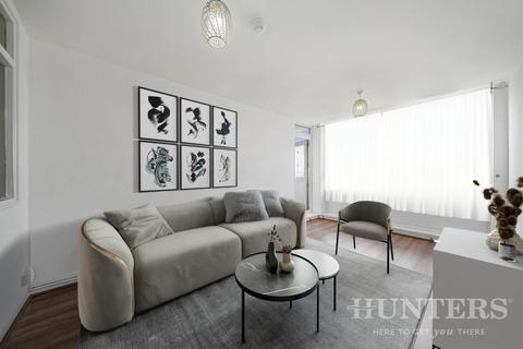1 bed property, in Twyford House, £200,000
