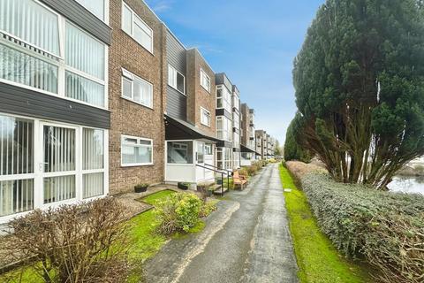 1 bed property, in Daisyfield Court, £110,000