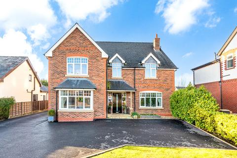 6 bed property, in 25 Granville Avenue, £675,000