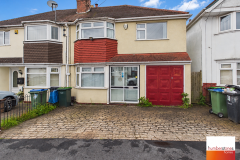3 bed property, in Sunnybank Road, £270,000