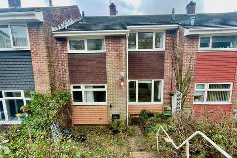 4 bed property, in Eggbuckland, £220,000