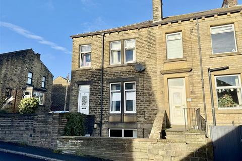 2 bed property, in Knowl Road, £130,000