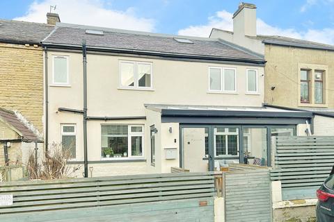 4 bed property, in Fairmount, £350,000