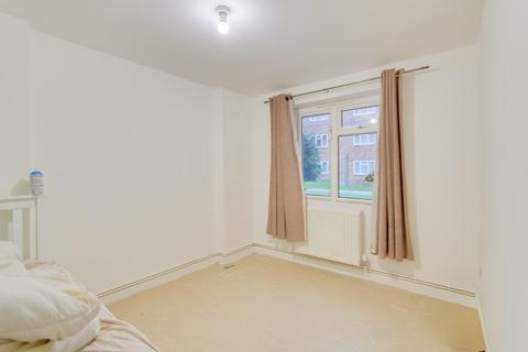 2 bed property, in Beulah Crescent, £250,000