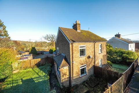 3 bed property, in Elm Hill, £475,000