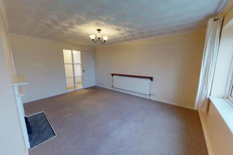 2 bed property, in Beresford Road, £185,000