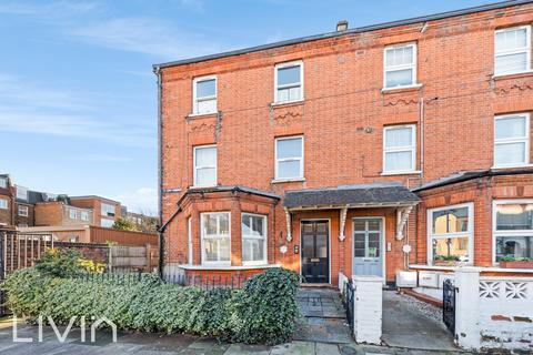 2 bed property, in Stella Road, £375,000