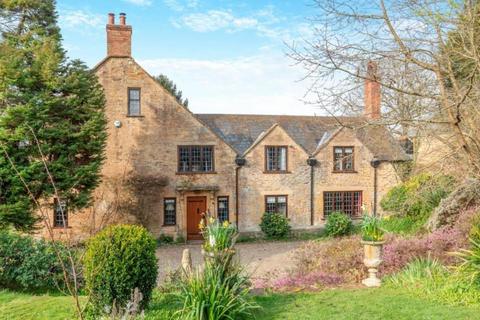 5 bed property, in East Chinnock, £1,275,000
