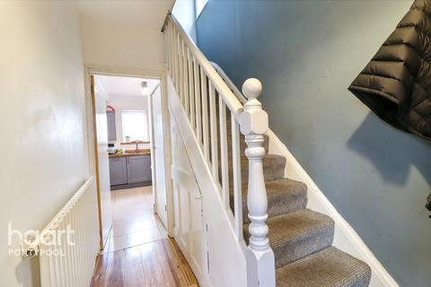 3 bed property, in Sycamore Road, £265,000