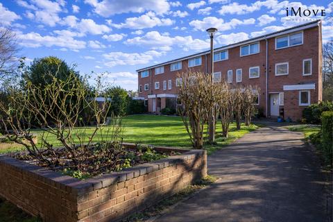 2 bed property, in Eskmont Ridge, £350,000