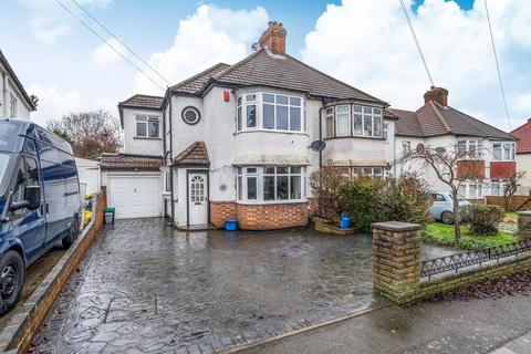 3 bed property, in Cherry Tree Walk, £725,000