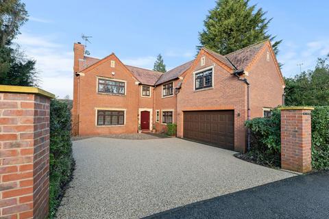 5 bed property, in The Saffrons, £875,000