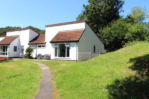 3 bed property, in Manacombe Bungalows, £100,000
