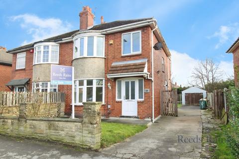 3 bed property, in Middleton Road, £230,000