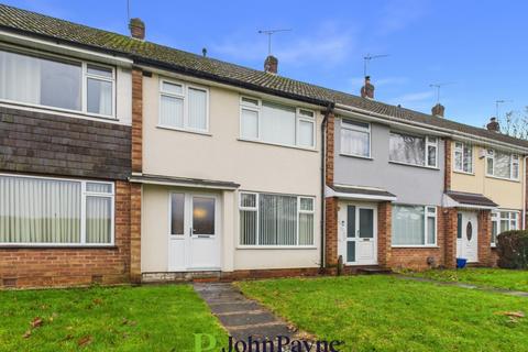 3 bed property, in High Park Close, £230,000