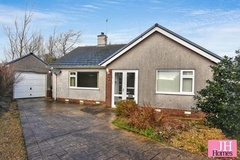 2 bed property, in Mount Barnard View, £280,000