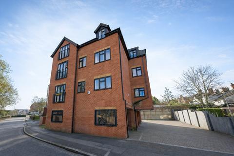 18 bed property, in Alexandra Road, £1,200,000