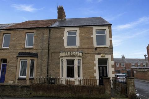 3 bed property, in Clyde Terrace, £99,950