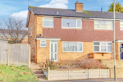 3 bed property, in Park Rise, £220,000