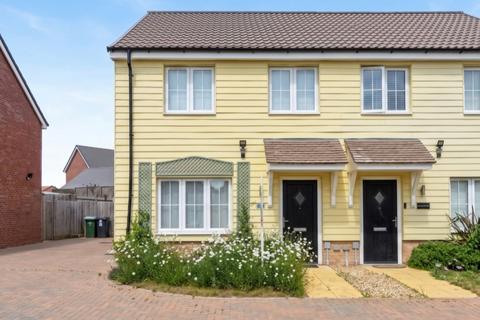 3 bed property, in Craigmore Close, £220,000