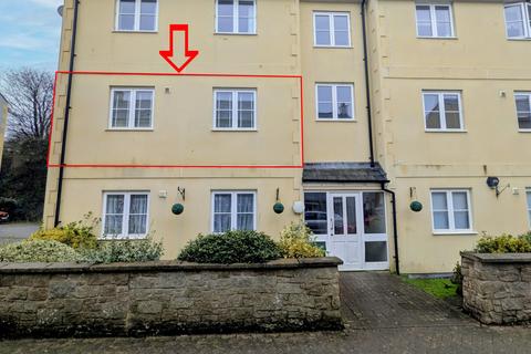 2 bed property, in Hayle TR27, £160,000