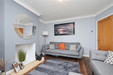 3 bed property, in Greensway, £290,000