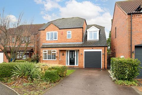 4 bed property, in The Osiers, £350,000