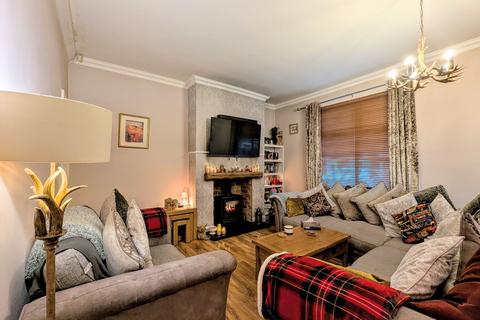 4 bed property, in Straker Terrace, £155,000
