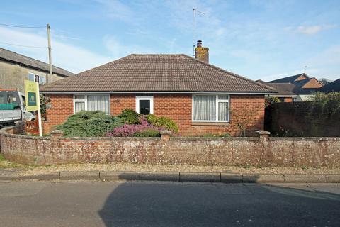 2 bed property, in Albion Road, £320,000