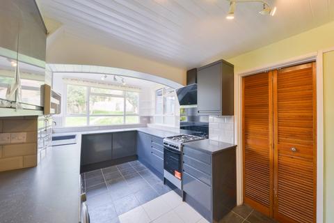 3 bed property, in Coningsby Bank, £600,000