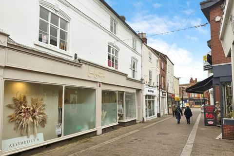 7 bed property, in Church Gate, £500,000
