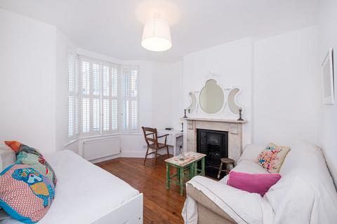 1 bed property, in College Road, £495,000