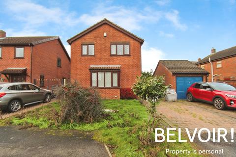 3 bed property, in Colonsay Close, £250,000