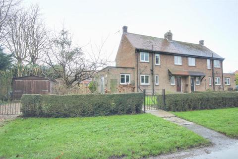 3 bed property, in Damson Garth, £280,000