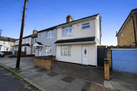 4 bed property, in Denbigh Road, £649,950
