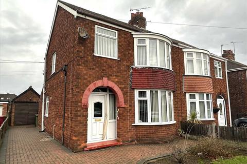 3 bed property, in East Common Lane, £160,000