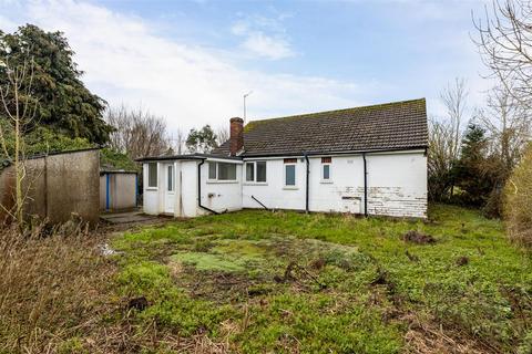 2 bed property, in Donington Road, £200,000