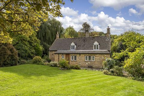 3 bed property, in Buckland, £1,150,000