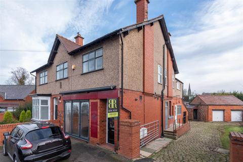 4 bed property, in The Common, £779,995
