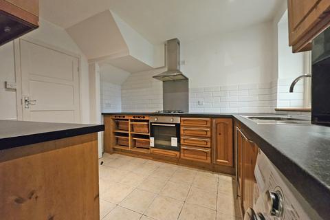 5 bed property, in Wensleydale Avenue, £680,000
