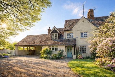 4 bed property, in The Gardens, £1,125,000