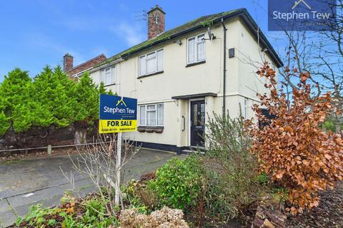 3 bed property, in Brendon Walk, £120,000